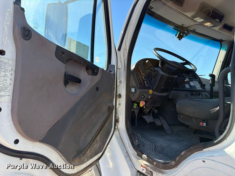 image for item ED4997 2012 Freightliner Business Class M2 utility / service truck