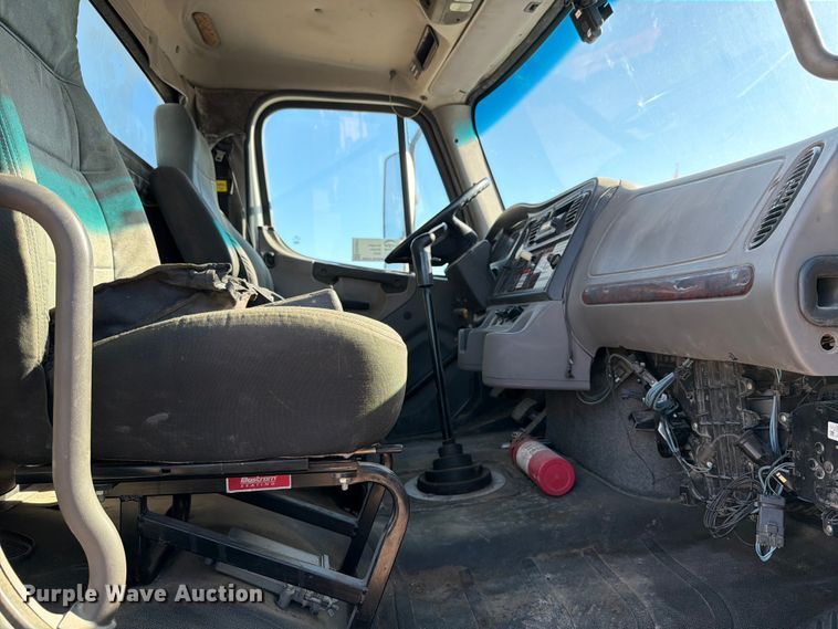 image for item ED4997 2012 Freightliner Business Class M2 utility / service truck