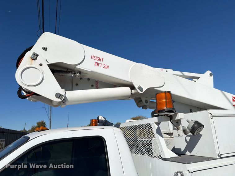 image for item ED5003 2016 Ford F550 bucket truck