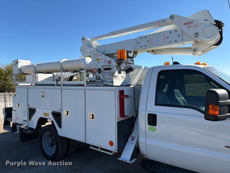 image for item ED5003 2016 Ford F550 bucket truck