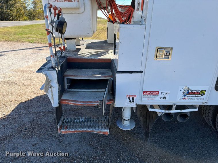 image for item ED5003 2016 Ford F550 bucket truck