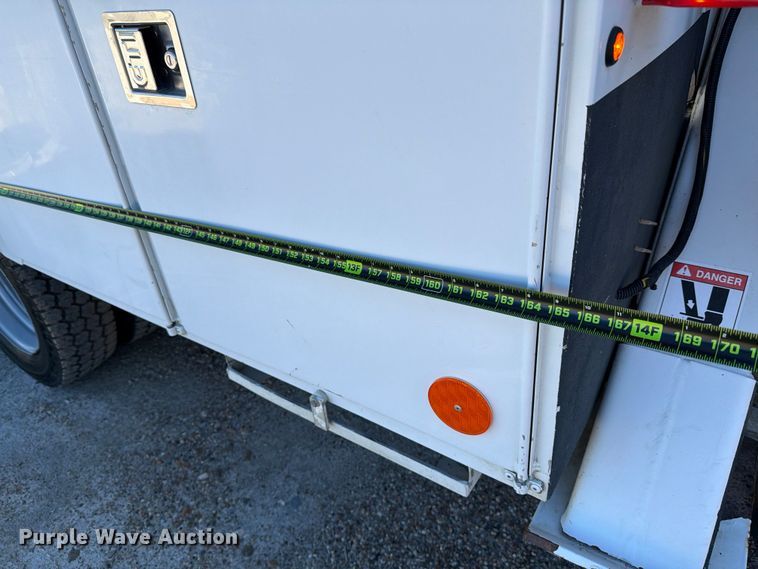 image for item ED5003 2016 Ford F550 bucket truck