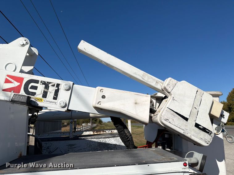 image for item ED5003 2016 Ford F550 bucket truck