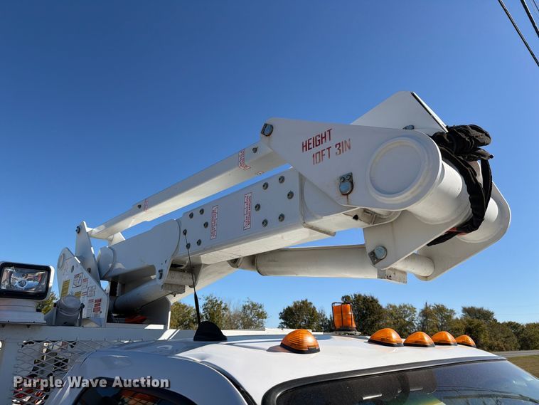 image for item ED5003 2016 Ford F550 bucket truck