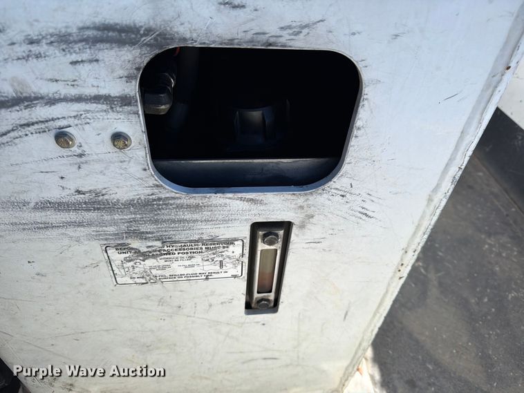 image for item ED5003 2016 Ford F550 bucket truck