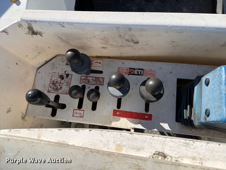 image for item ED5003 2016 Ford F550 bucket truck