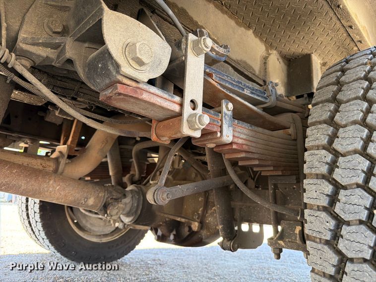 image for item ED5003 2016 Ford F550 bucket truck