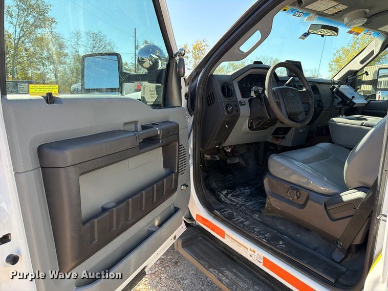 image for item ED5003 2016 Ford F550 bucket truck