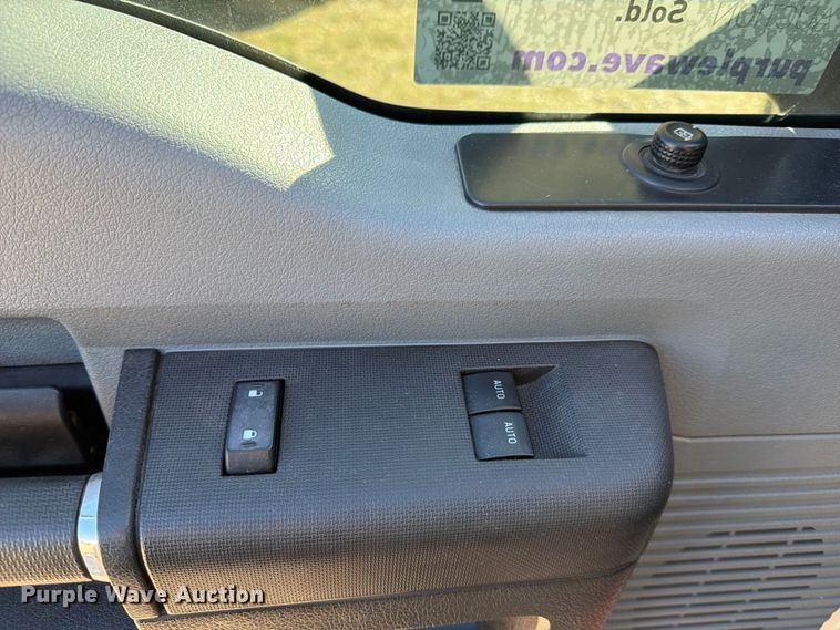 image for item ED5003 2016 Ford F550 bucket truck