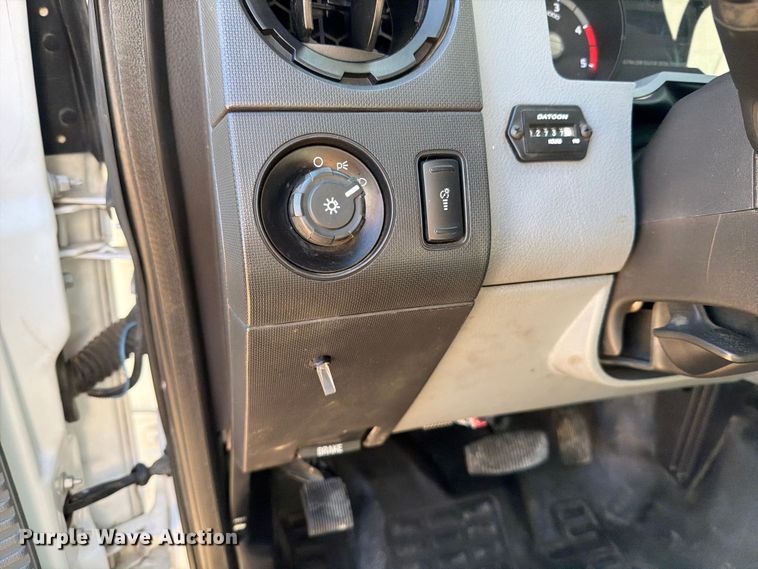 image for item ED5003 2016 Ford F550 bucket truck