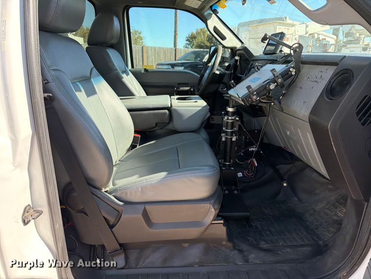 image for item ED5003 2016 Ford F550 bucket truck