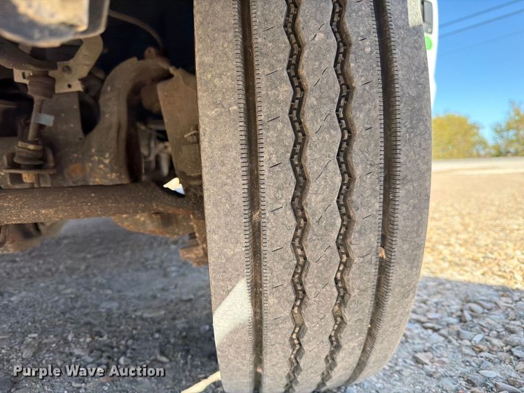 image for item ED5003 2016 Ford F550 bucket truck