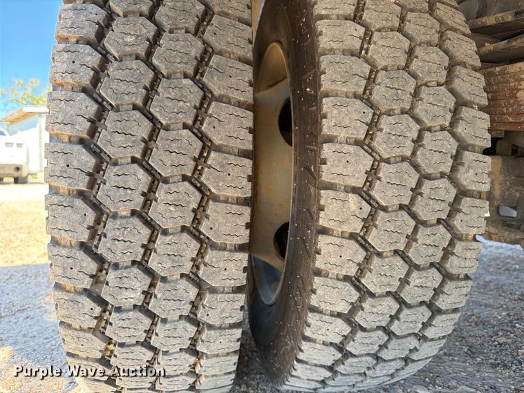 image for item ED5003 2016 Ford F550 bucket truck