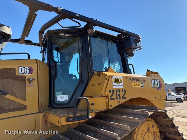 image for item ED5004 2019 Caterpillar D6 LGP dozer