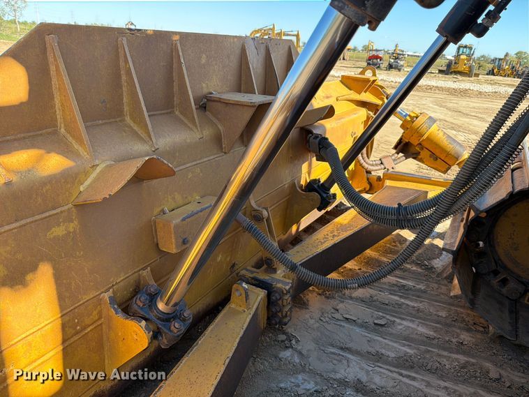 image for item ED5004 2019 Caterpillar D6 LGP dozer