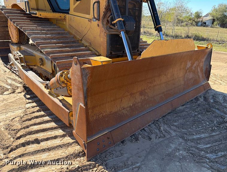 image for item ED5004 2019 Caterpillar D6 LGP dozer