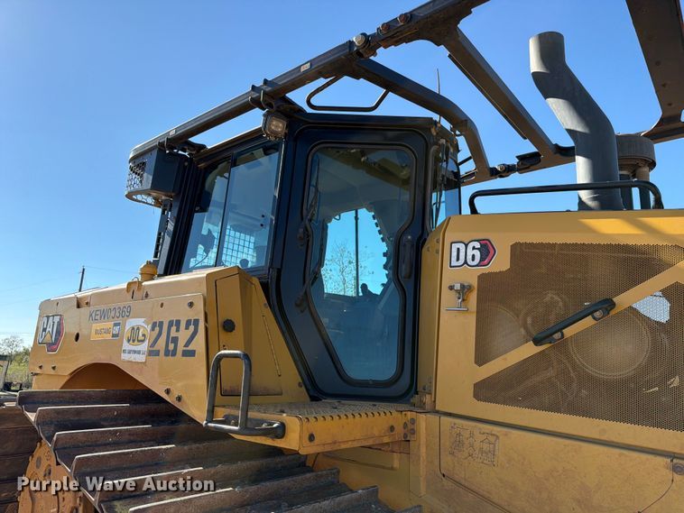 image for item ED5004 2019 Caterpillar D6 LGP dozer