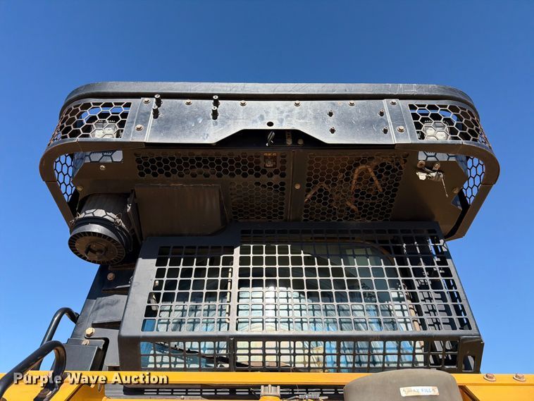 image for item ED5004 2019 Caterpillar D6 LGP dozer