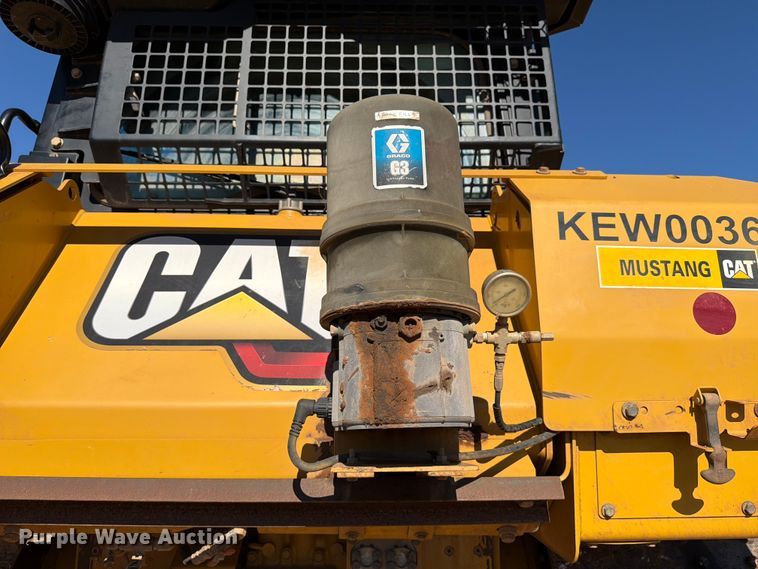 image for item ED5004 2019 Caterpillar D6 LGP dozer