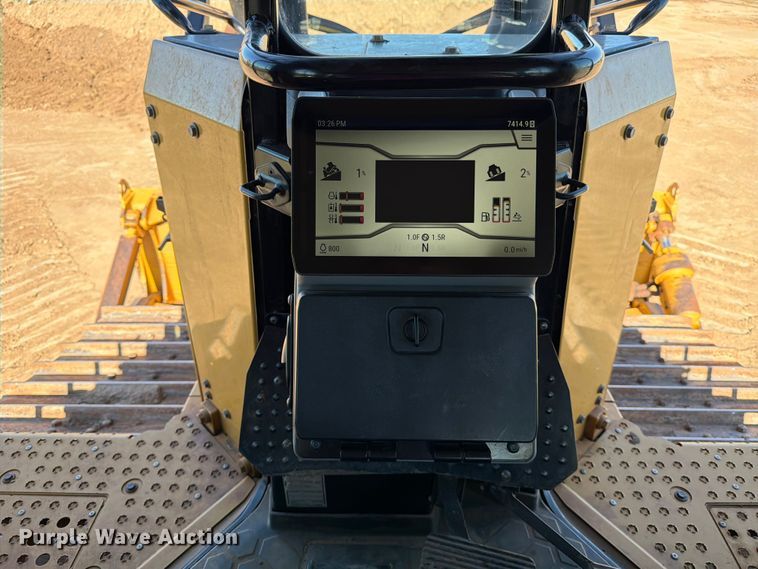 image for item ED5004 2019 Caterpillar D6 LGP dozer