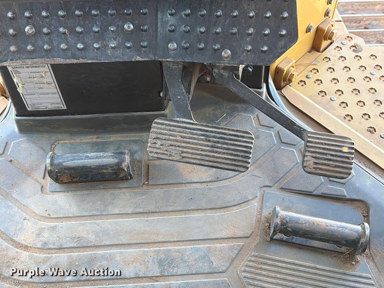 image for item ED5004 2019 Caterpillar D6 LGP dozer