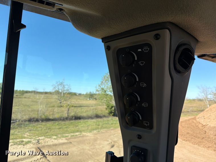 image for item ED5004 2019 Caterpillar D6 LGP dozer