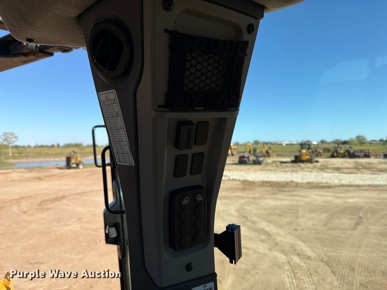 image for item ED5004 2019 Caterpillar D6 LGP dozer