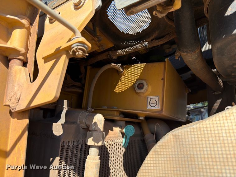 image for item ED5004 2019 Caterpillar D6 LGP dozer