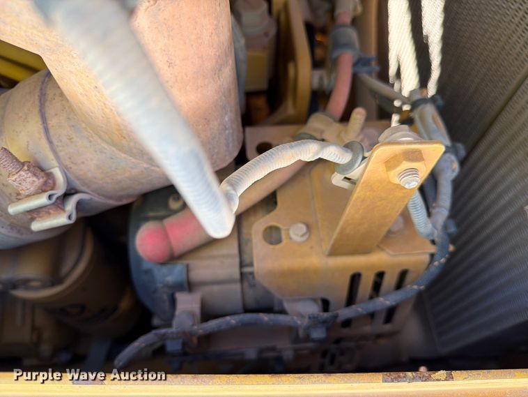 image for item ED5004 2019 Caterpillar D6 LGP dozer