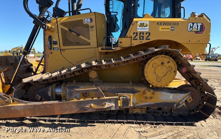 image for item ED5004 2019 Caterpillar D6 LGP dozer