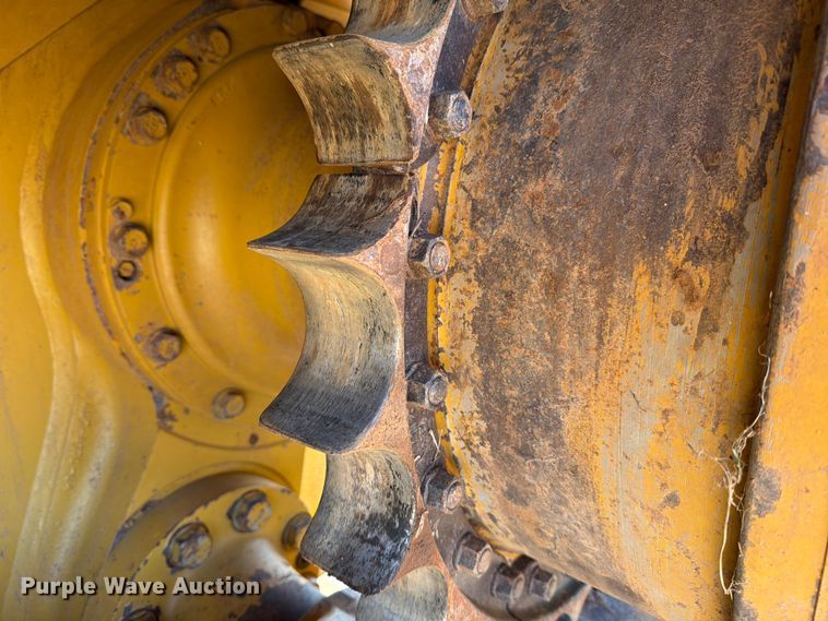 image for item ED5004 2019 Caterpillar D6 LGP dozer