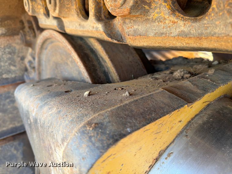 image for item ED5004 2019 Caterpillar D6 LGP dozer