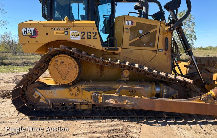 image for item ED5004 2019 Caterpillar D6 LGP dozer