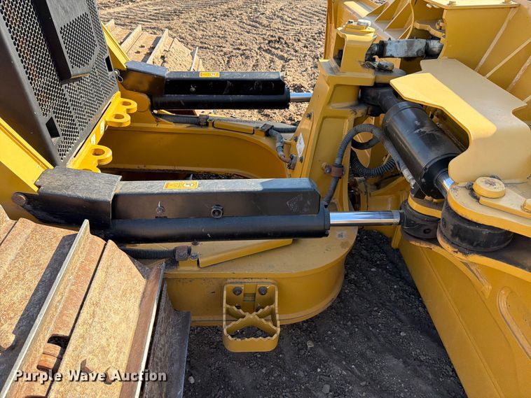 image for item ED5006 2024 Caterpillar D5 LGP dozer