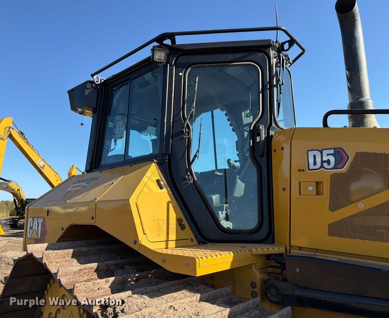 image for item ED5006 2024 Caterpillar D5 LGP dozer