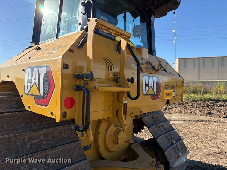 image for item ED5006 2024 Caterpillar D5 LGP dozer