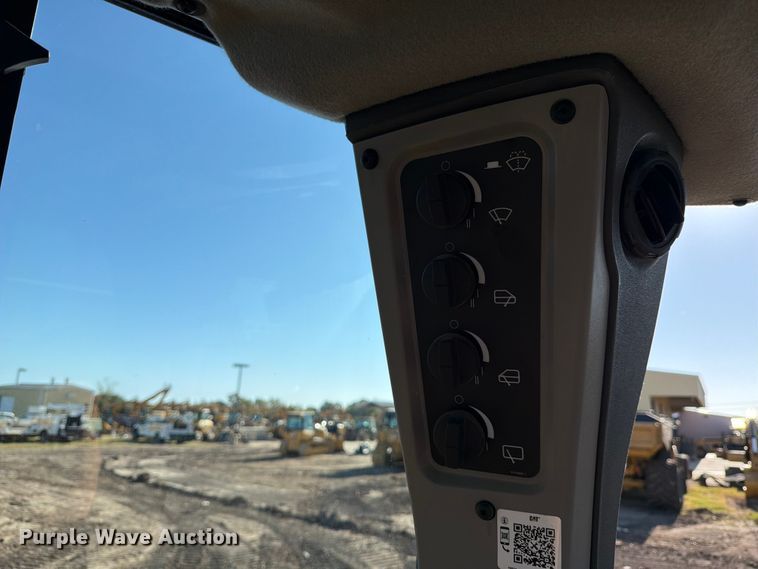 image for item ED5006 2024 Caterpillar D5 LGP dozer