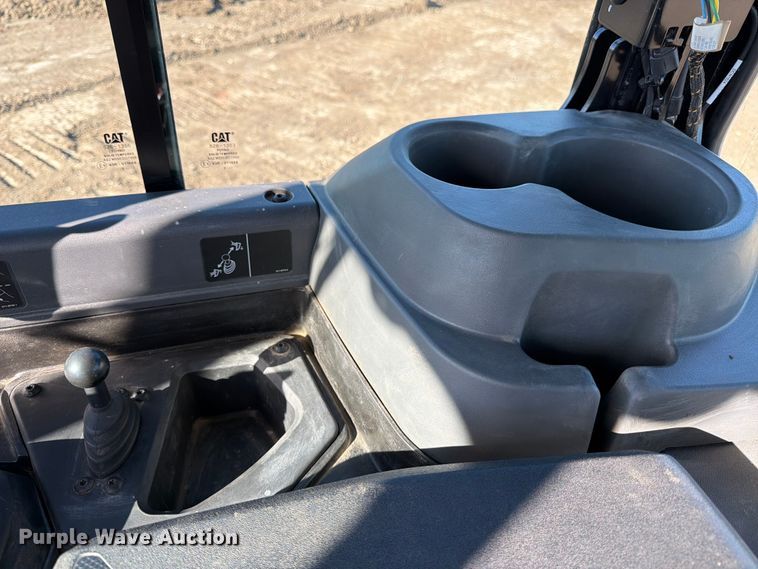 image for item ED5006 2024 Caterpillar D5 LGP dozer