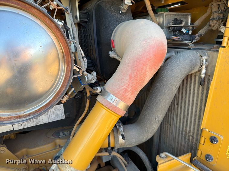 image for item ED5006 2024 Caterpillar D5 LGP dozer