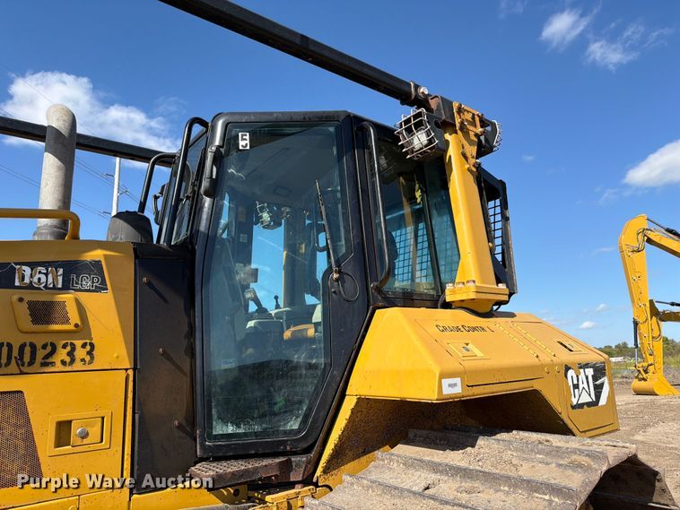 image for item ED5007 2016 Caterpillar D6N LGP dozer