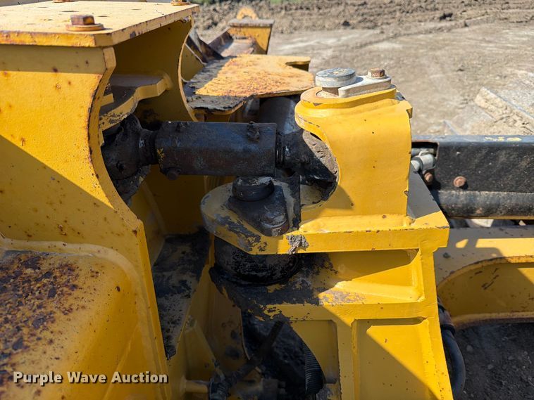 image for item ED5007 2016 Caterpillar D6N LGP dozer