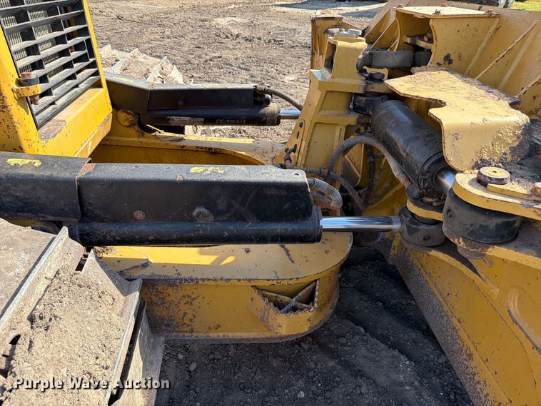 image for item ED5007 2016 Caterpillar D6N LGP dozer