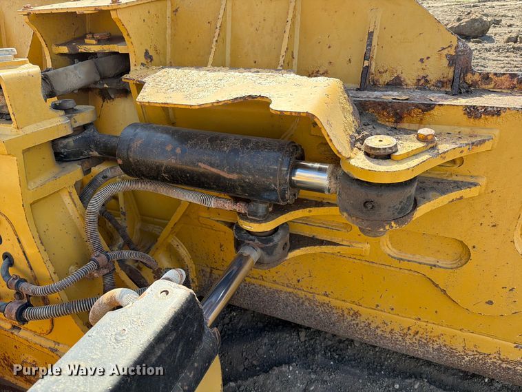 image for item ED5007 2016 Caterpillar D6N LGP dozer