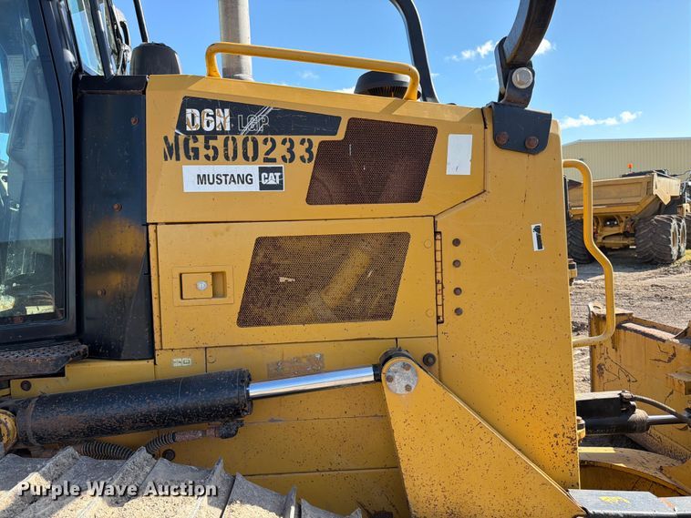 image for item ED5007 2016 Caterpillar D6N LGP dozer