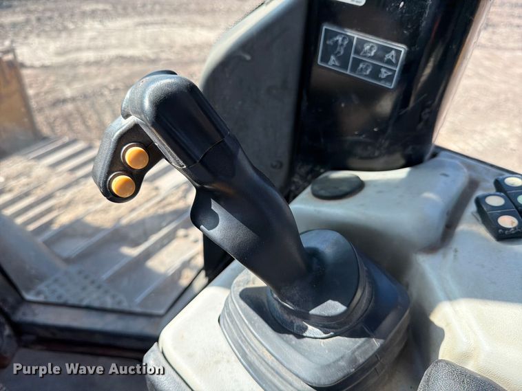 image for item ED5007 2016 Caterpillar D6N LGP dozer