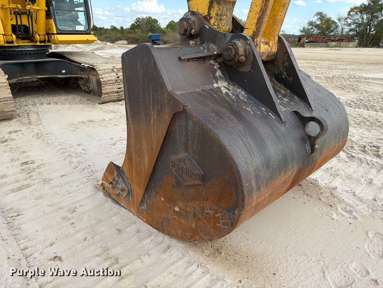 image for item ED5008 2016 Komatsu PC490LC-11 excavator