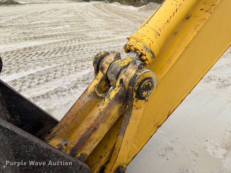 image for item ED5008 2016 Komatsu PC490LC-11 excavator