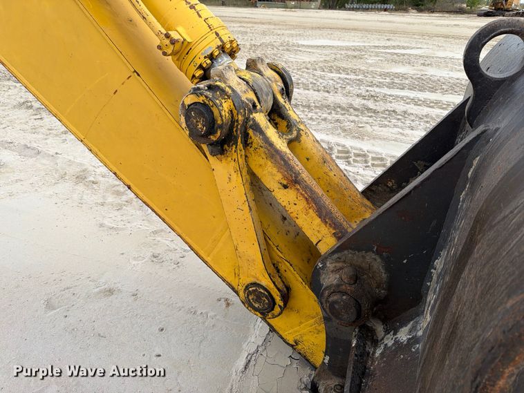 image for item ED5008 2016 Komatsu PC490LC-11 excavator