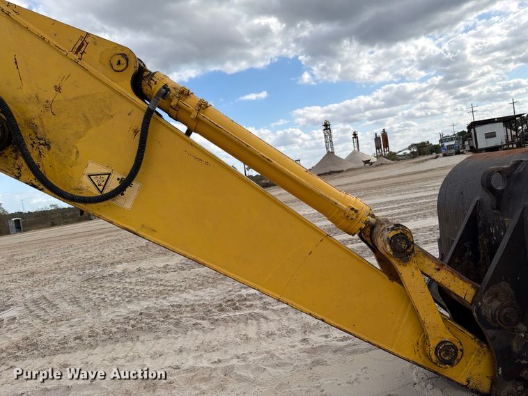 image for item ED5008 2016 Komatsu PC490LC-11 excavator