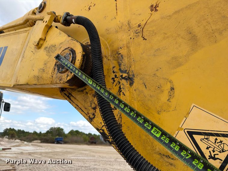 image for item ED5008 2016 Komatsu PC490LC-11 excavator